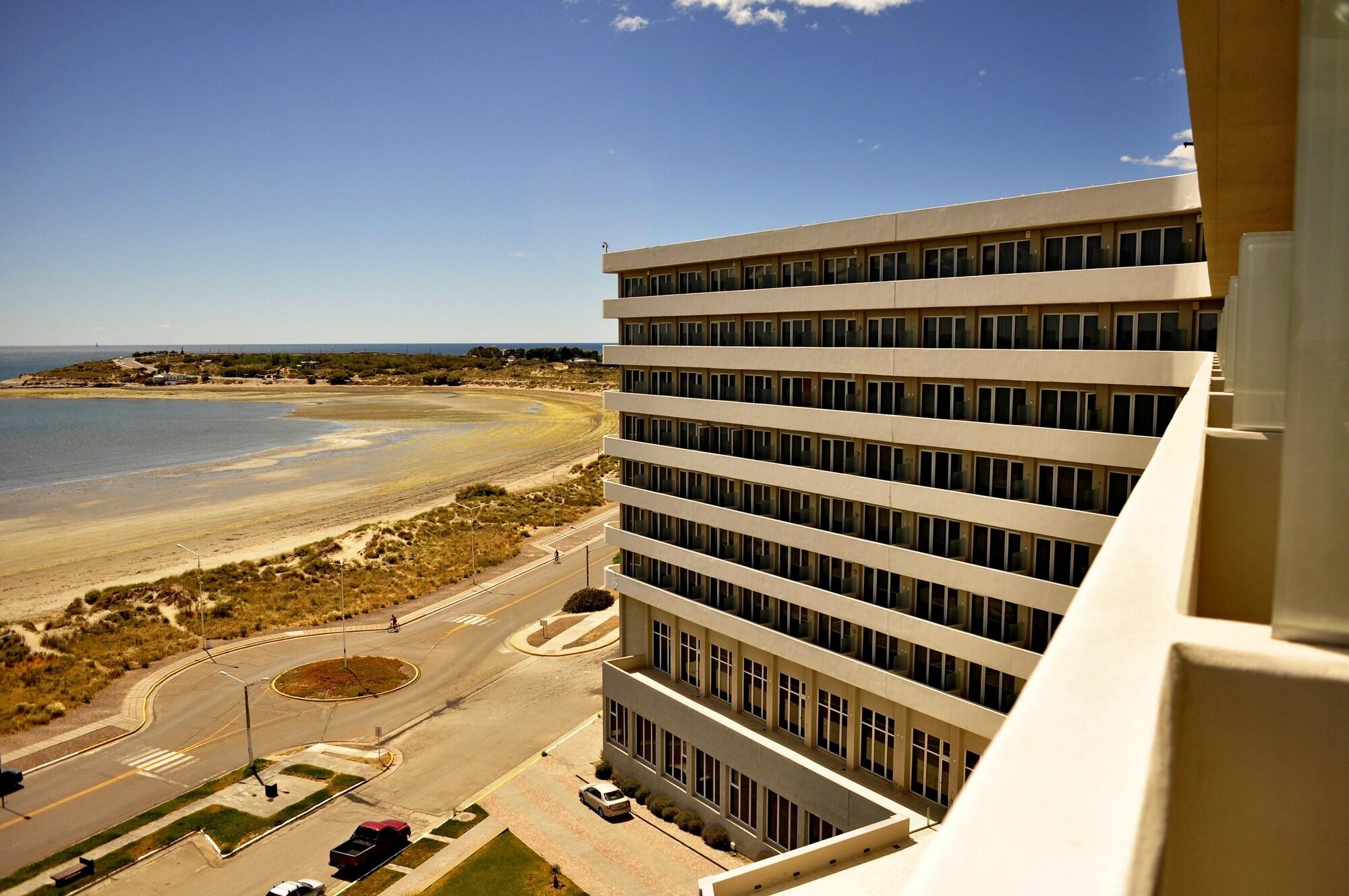 Rayentray Grand Hotel Puerto Madryn Bagian luar foto