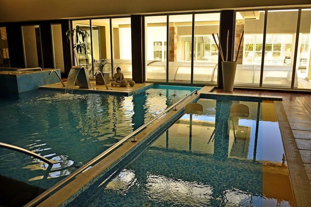 Rayentray Grand Hotel Puerto Madryn Bagian luar foto